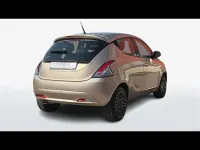 Usata Lancia Ypsilon Gold 69 CV (50 kW) 2018 Oro Utilitaria