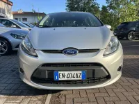 Usata Ford Fiesta Titanium 92 CV (67 kW) 2012 Argento Berlina