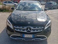 Usado Mercedes GLA200 136 CV (100 kW) 2017 Negro SUV