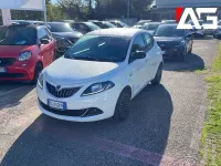 Usata Lancia Ypsilon Gold 69 CV (50 kW) 2021 Bianco Utilitaria