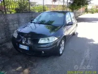 Usata Renault Mégane Dynamique 111 CV (81 kW) 2007 Grigio Berlina