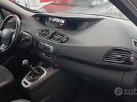 Usata Renault Scénic III 110 CV (80 kW) 2015 Grigio Monovolume