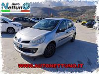 Usata Renault Clio II Dynamique 75 CV (55 kW) 2007 Arancione Berlina