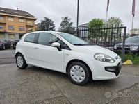 Usata Fiat Grande Punto S 75 CV (55 kW) 2011 Bianco Utilitaria