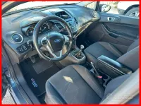 Usata Ford Fiesta Titanium 75 CV (55 kW) 2014 Grigio Utilitaria