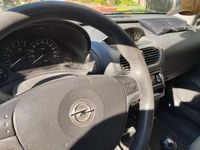 Usata Opel Corsa Club 69 CV (50 kW) 2004 Argento Berlina