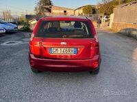 Usata Ford Fiesta Ghia 74 CV (54 kW) 2008 Rosso Utilitaria