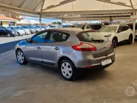 Usata Renault Mégane III 110 CV (80 kW) 2011 Grigio Utilitaria