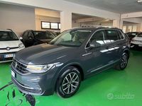 Usata VW Tiguan Life 122 CV (89 kW) 2023 Grigio SUV