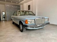 Usata Mercedes 200 54 CV (39 kW) 1970 Berlina