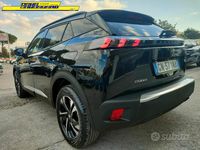 Usata Peugeot 2008 Allure 100 CV (73 kW) 2023 Nero SUV