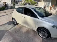 Usata Lancia Ypsilon Gold 69 CV (50 kW) 2012 Bianco Utilitaria