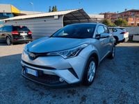 Usata Toyota C-HR Active 98 CV (72 kW) 2019 Argento SUV