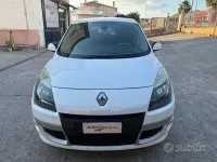 Usata Renault Scénic III Luxe 110 CV (80 kW) 2011 Bianco Monovolume