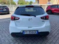 Usata Mazda 2 Comfort 75 CV (55 kW) 2018 Arctic white Utilitaria