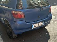 Usata Toyota Yaris 1999 Blu Berlina