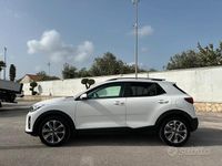 Usata Kia Stonic 132 CV (97 kW) 2019 Bianco SUV
