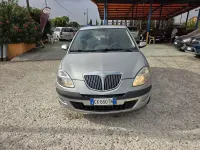 Usata Lancia Ypsilon 60 CV (44 kW) 2005 Argento Utilitaria