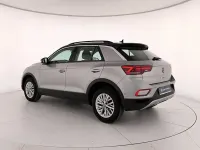 Usata VW T-Roc Life 110 CV (80 kW) 2023 Pyrit silver metallizzato nero SUV