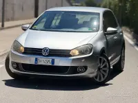 Usado VW Golf VI Highline 140 CV (102 kW) 2011 Gris Utilitario