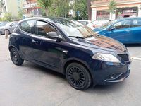 Usata Lancia Ypsilon Silver 69 CV (50 kW) 2018 Blu/azzurro Utilitaria