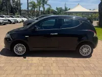 Usata Lancia Ypsilon Silver 95 CV (69 kW) 2014 Nero Utilitaria