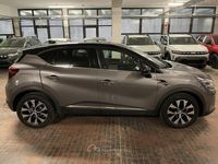 Usata Renault Captur Techno 101 CV (74 kW) 2023 Grigio SUV