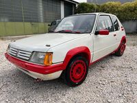 Usata Peugeot 205 100 CV (73 kW) 1989 Bianco Utilitaria