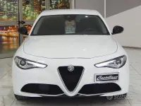 Używany Alfa Romeo Giulia Executive 160 KM (117 kW) 2019 Biały Sedan/Limuzyna