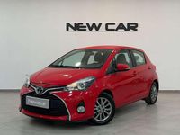Usata Toyota Yaris Lounge 69 CV (50 kW) 2016 Rosso Utilitaria