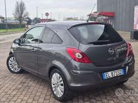 Usata Opel Corsa 85 CV (62 kW) 2012 Grigio Utilitaria