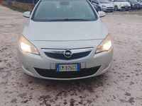 Usata Opel Astra Cosmo 110 CV (80 kW) 2012 Argento Station wagon