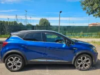 Usata Renault Captur Techno 101 CV (74 kW) 2022 Bluazzurro SUV