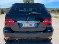 Usata Mercedes B200 140 CV (102 kW) 2010 Nero Monovolume
