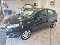 Usata Ford Fiesta 75 CV (55 kW) 2015 Nero Berlina