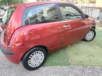Usata Lancia Ypsilon 70 CV (51 kW) 2004 Rosso Utilitaria