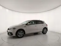 Usata VW Polo R-line 95 CV (69 kW) 2023 Ascot grey Utilitaria