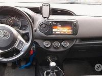 Usata Toyota Yaris 90 CV (66 kW) 2017 Grigio Utilitaria