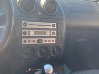 Usata Ford Fiesta 75 CV (55 kW) 2004 Grigio Utilitaria