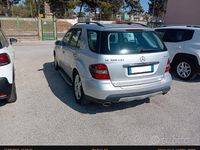 Usata Mercedes ML320 224 CV (164 kW) 2007 Grigio SUV