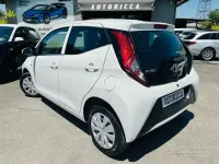 Usata Toyota Aygo Connect Style 72 CV (52 kW) 2021 Bianco Utilitaria