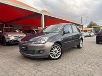 Usata Ford Fiesta Ghia 75 CV (55 kW) 2007 Grigio Utilitaria