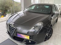 Usata Alfa Romeo Giulietta Quadrifoglio 235 CV (172 kW) 2012 Grigio Utilitaria