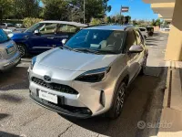 Usata Toyota Yaris Cross Trend 92 CV (67 kW) 2023 Grigio SUV