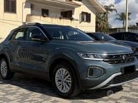 Usata VW T-Roc Life 116 CV (85 kW) 2022 Nero SUV