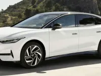 Usata VW ID.7 Pro 88 kW (121 CV) 2024 Argento Utilitaria