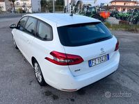 Usata Peugeot 308 120 CV (88 kW) 2019 Bianco Station wagon