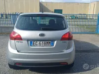 Usata Kia Venga 77 CV (56 kW) 2010 Grigio Utilitaria