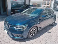 Usata Renault Mégane IV Intens 132 CV (97 kW) 2018 Blue met Berlina