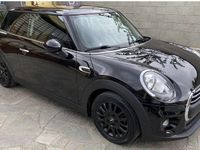 Begagnad Mini ONE 75 HK (55 kW) 2017 Svart Halvkombi